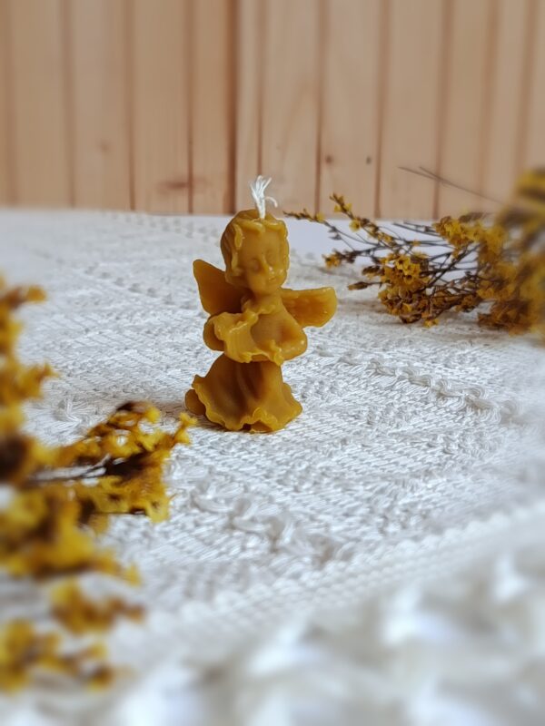 Świeca z naturalnego wosku pszczelego Aniołek