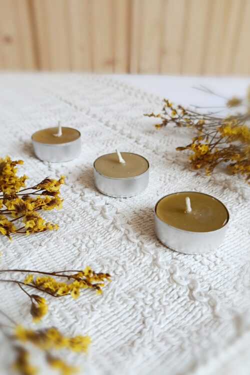 IMG_20250721_143158 3cz. Komplet podgrzewaczy tealight z naturalnego wosku pszczelego