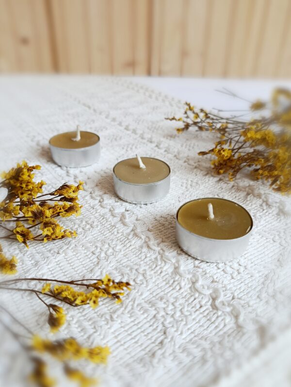 3cz. Komplet podgrzewaczy tealight z naturalnego wosku pszczelego