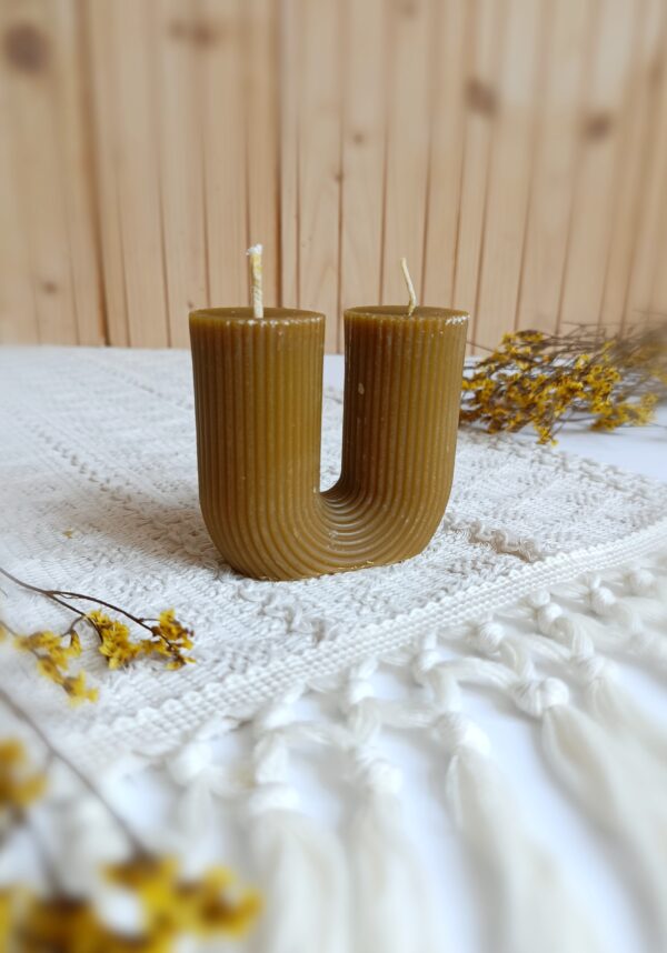 Świeca z naturalnego wosku pszczelego Elegancka