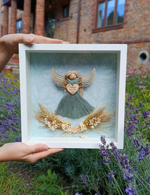 Makramowy Anioł Stróż w ramce - Szałwiowy