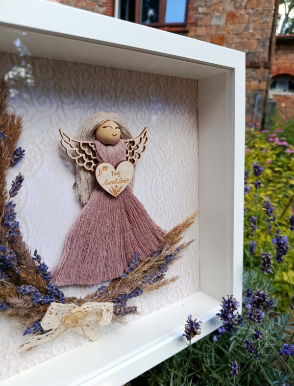 Makramowy Anioł Stróż w ramce - Lawendowy