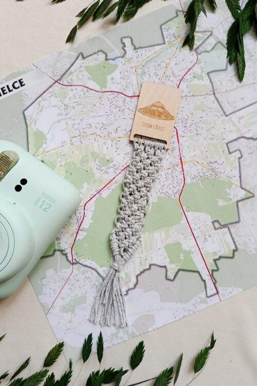 Zakładka do książki z makramy - Kielecki Dworzec