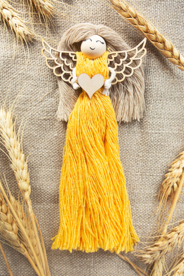 Aniołek z makramy