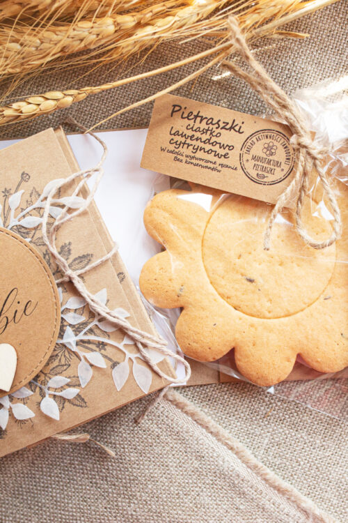 Pudełko z pietraszkowym ciastkiem - wzór 3