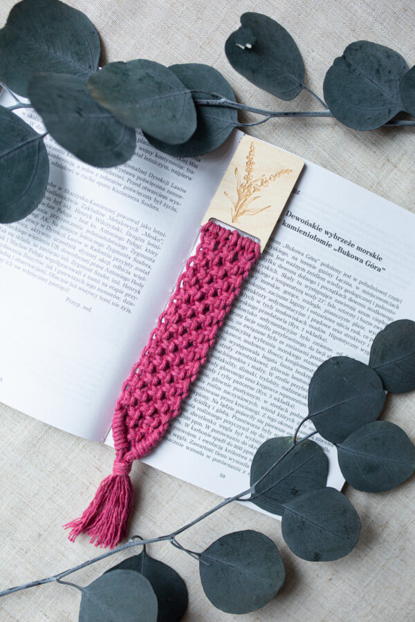 _K5D7571 Zakładka do książki z makramy Lawenda